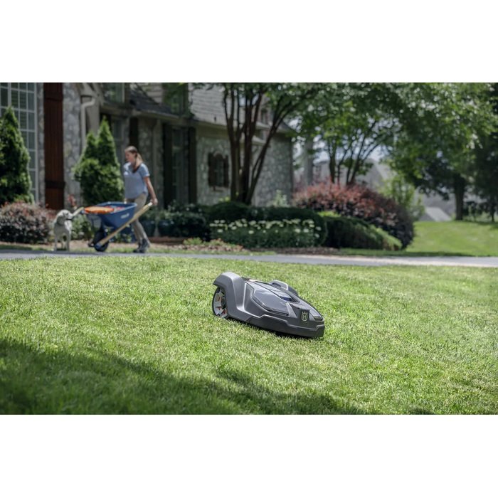 HUSQVARNA-Automower®-430X-6.jpg husqvarna automower® 430x 6 1.jpg