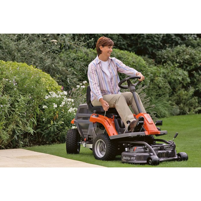 HUSQVARNA-R-112C5-Aufsitzrasenmaeher-inkl.-Maehdeck-Combi-85-9.jpg husqvarna r 112c5 aufsitzrasenmaeher inkl. maehdeck combi 85 9.jpg