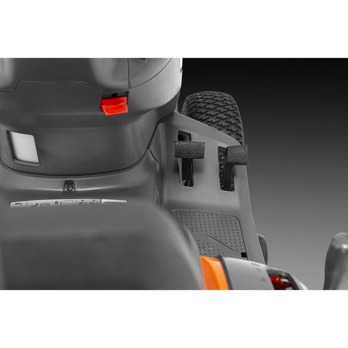 HUSQVARNA-TC-114-Rasentraktor-Neuheit-6.jpg husqvarna tc 114 rasentraktor neuheit 6.jpg