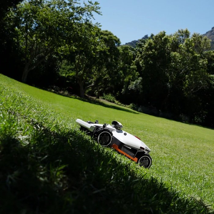 MAMMOTION-LUBA-2-AWD-5000X-Maehroboter-5.jpg mammotion luba 2 awd 5000x maehroboter 5 1.jpg